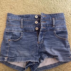 Tinseltown high waisted jean shorts